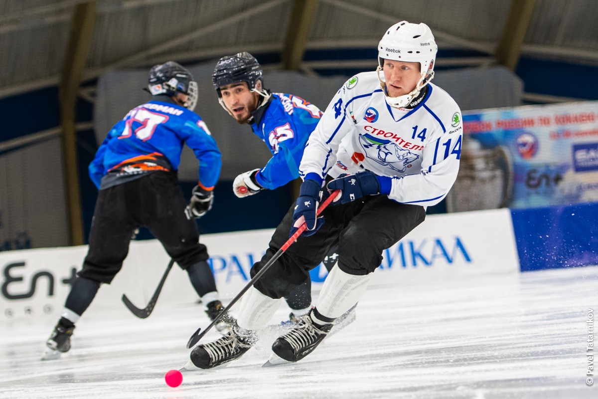Хоккей с мячом байкал энергия иркутск. Байкал-энергия 2017. Хоккей с мячом Байкал энергия. Викулин Байкал энергия.