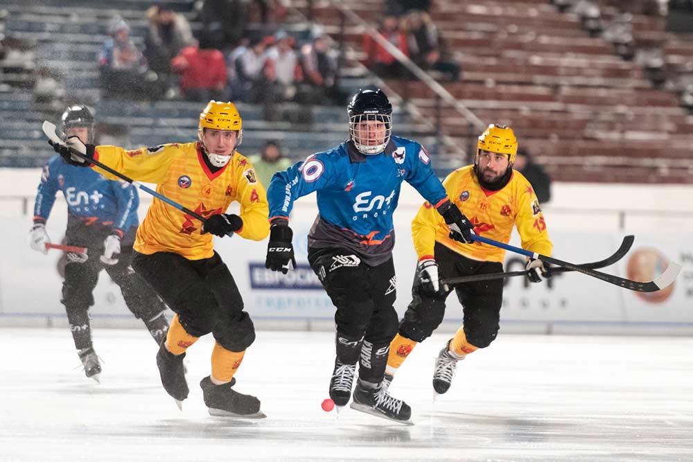 Байкал энергия хоккей ска нефтяник трансляция. БЕНДИ СКА Нефтяник. СКА-Нефтяник Хабаровск хоккей с мячом. СКА-Нефтяник хоккей с мячом 2009. СКА Нефтяник Байкал энергия.