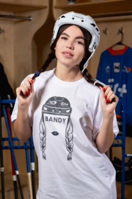 НОВЫЕ ЖЕНСКИЕ ФУТБОЛКИ