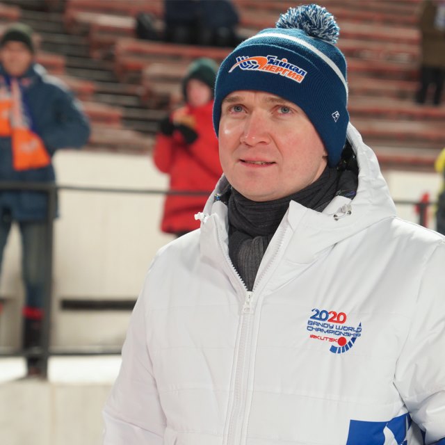 Поздравляем с днём рождения Михаила Хардикова!