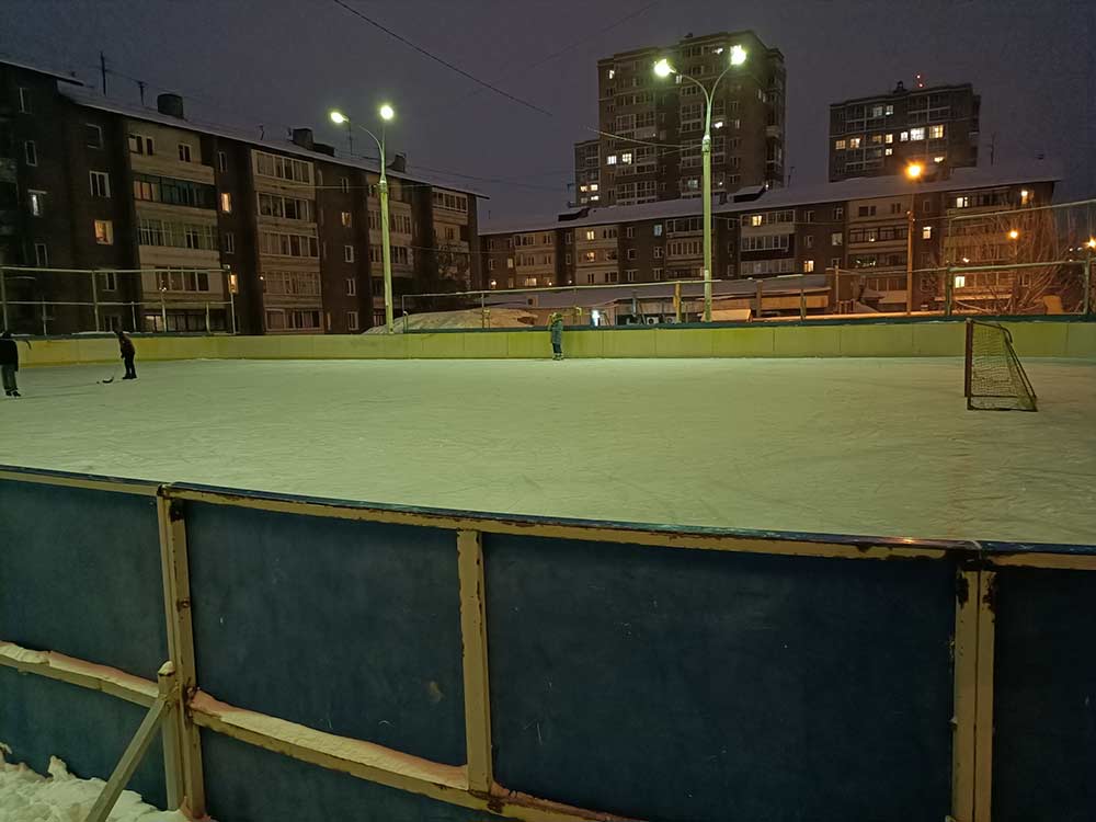 Сезон уличного хоккея открыт