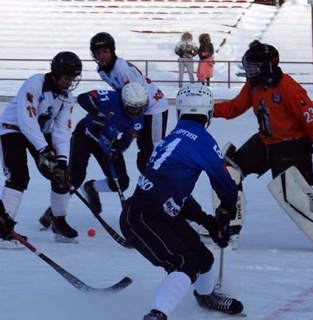 Начали с победы